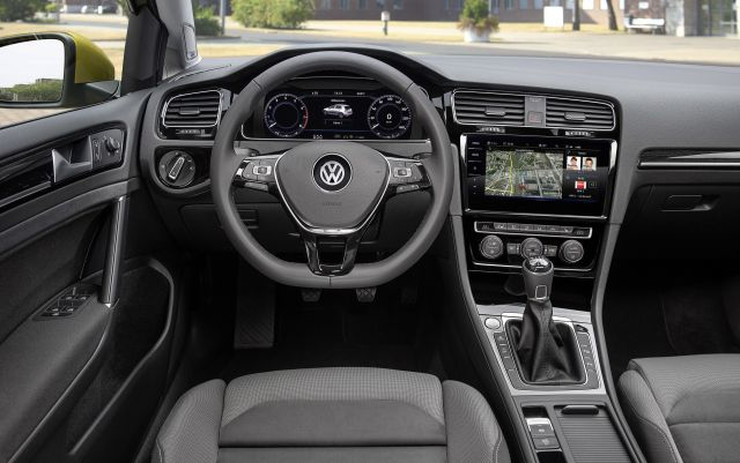 Volkswagen Golf - wnętrze