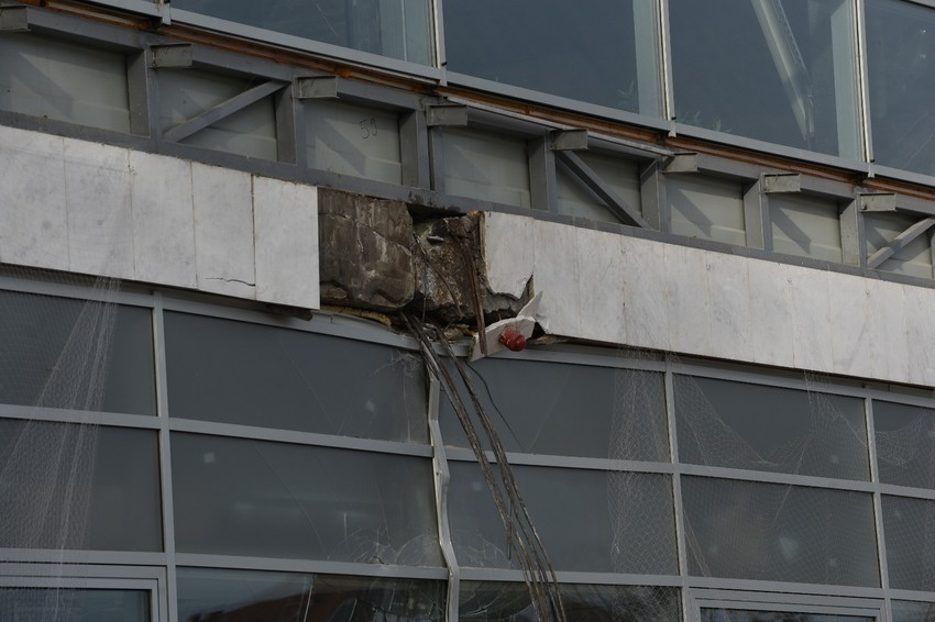Armatura viri iz zgrade železničke stanice Novi Sad