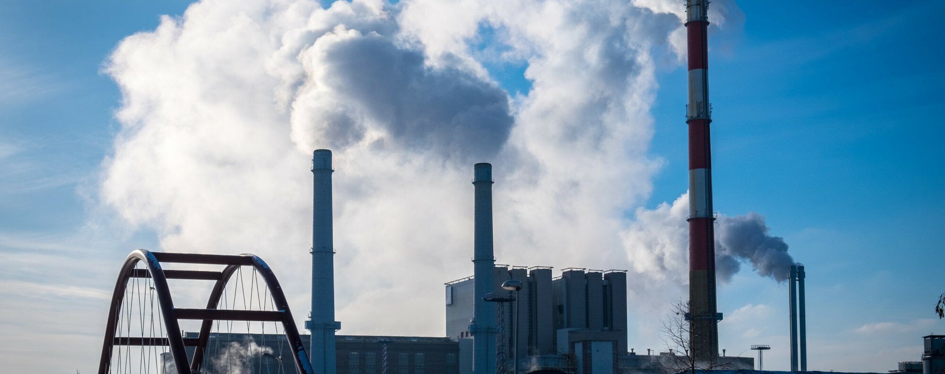 Neutralność klimatyczna to wyzwanie m.in. dla samorządów w Polsce. 