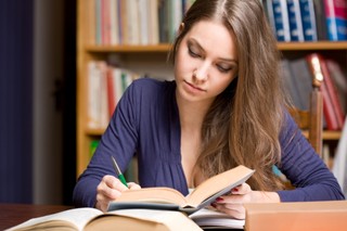 Egzaminy zawodowe 2013: rozpoczyna się czterodniowy maraton egzaminacyjny