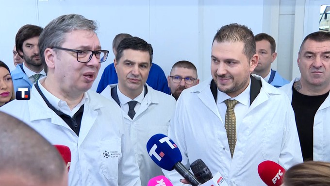 Vučić posetio fabriku Micro-Electronics u Nišu