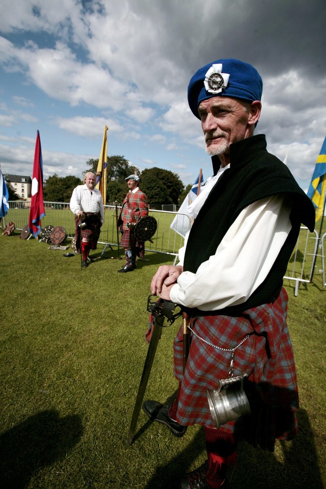 BRITAIN SCOTLAND CLANS