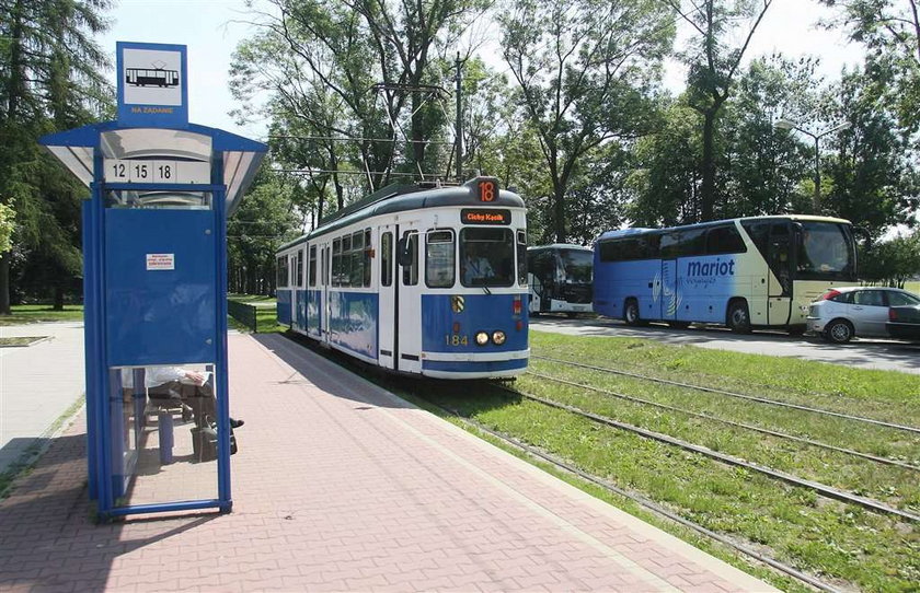 Zamykają torowisko na al. 3 maja