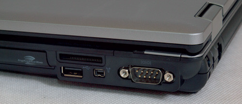 Port RS-232 pozwoli podłączyć notebook do kasy fiskalnej i wielu starszych urządzeń wykorzystywanych często w biznesie