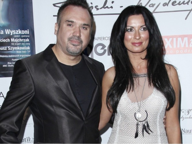 Szymon Wydra z partnerką Anną