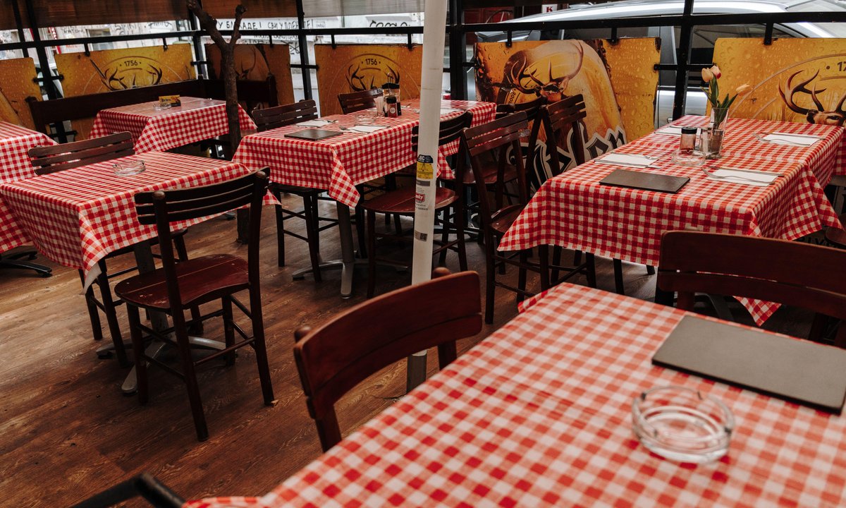 Unikaj tych dodatków w restauracji. Często długo leżą i są odgrzewane