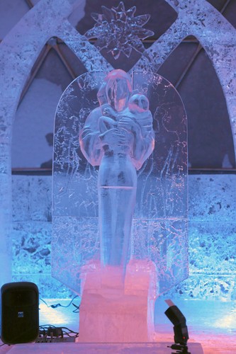 Lodowa kaplica w Tatrach, w słowackiej miejscowości Hrebeniok