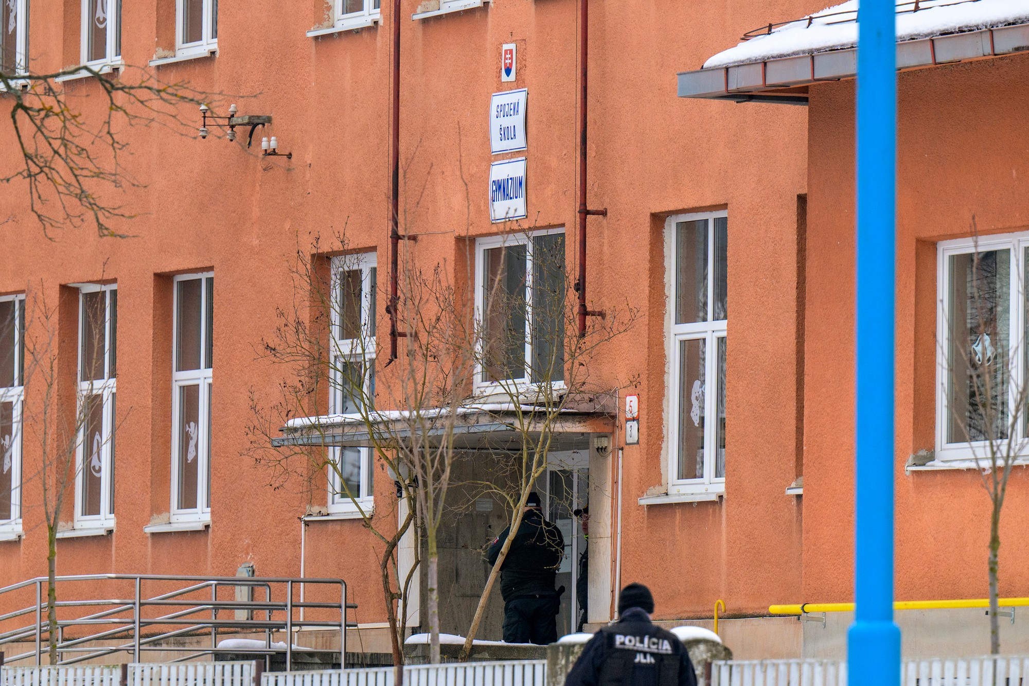 Na gymnáziu v Spišskej Starej Vsi zaútočil páchareľ nožom.