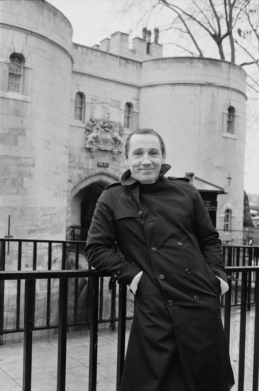 Michael Fagan przed Tower of London