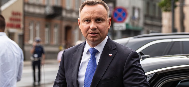 Andrzej Duda mógł być śledzony. Tajemniczy lokalizator w samochodzie Kancelarii Prezydenta