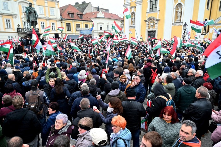 Pristalice Tise na mitingu u Đeru 15. novembra