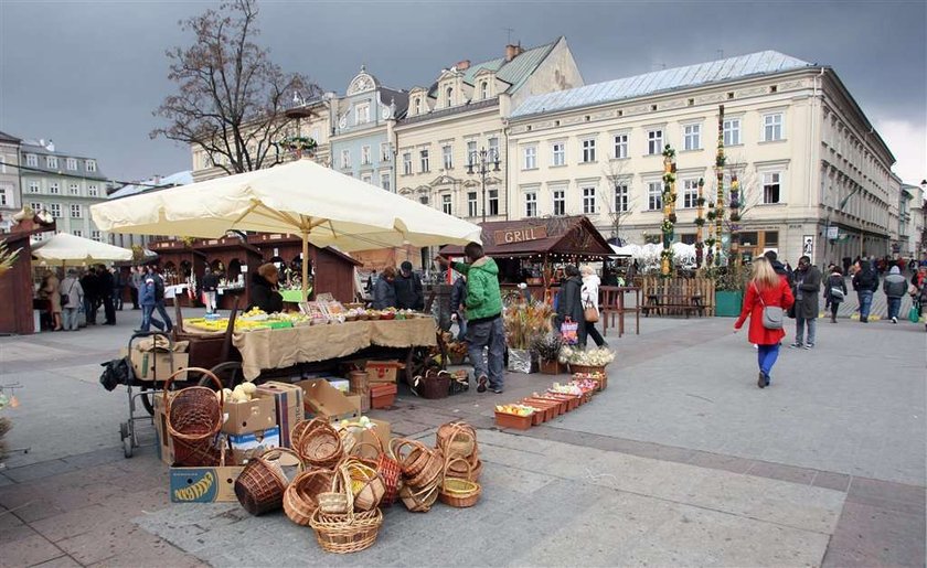 Ruszyły wielkanocne targi na Rynku