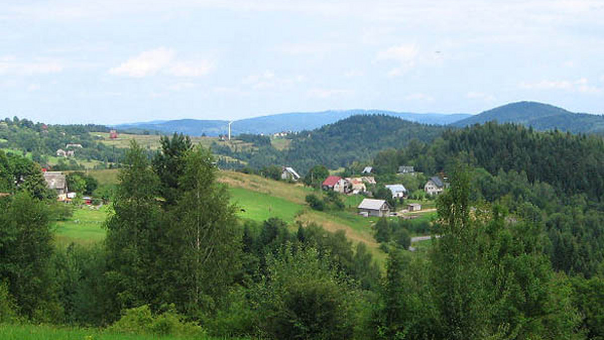 Wiele wskazuje na to, że w gminie Zawoja zostanie poszerzona strefa ochronna Natura 2000. Samorządowcy protestują - pisze "Dziennik Polski".