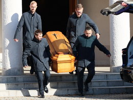 Zasiłek pogrzebowy wzrośnie o 75 proc. Czy to wystarczy na wydatki związane z pogrzebem?