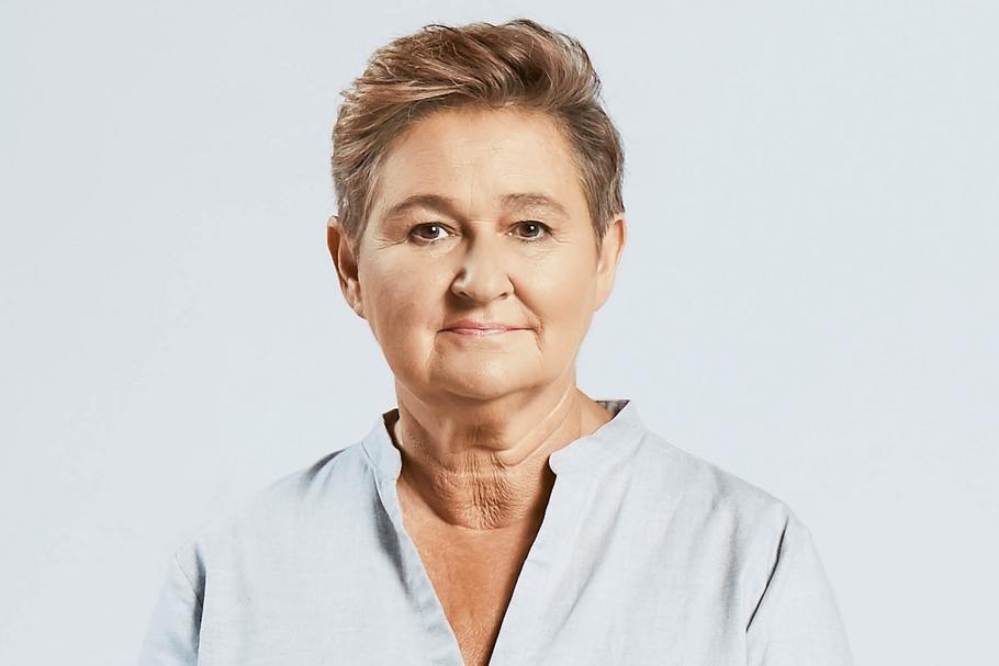 Magdalena Środa, filozofka, profesorka na Uniwersytecie Warszawskim, feministka, współzałożycielka Kongresu Kobiet, który w tym roku odbył się po raz piętnasty. W latach 2004-2005 pełnomocniczka rządu ds. równości. W gabinecie cieni Kongresu Kobiet pełni funkcję ministry edukacji. Zajmuje się historią idei etycznych, etyką stosowaną, problematyką kobiet. Autorka m.in. książki „Obcy, inny, wykluczony”.