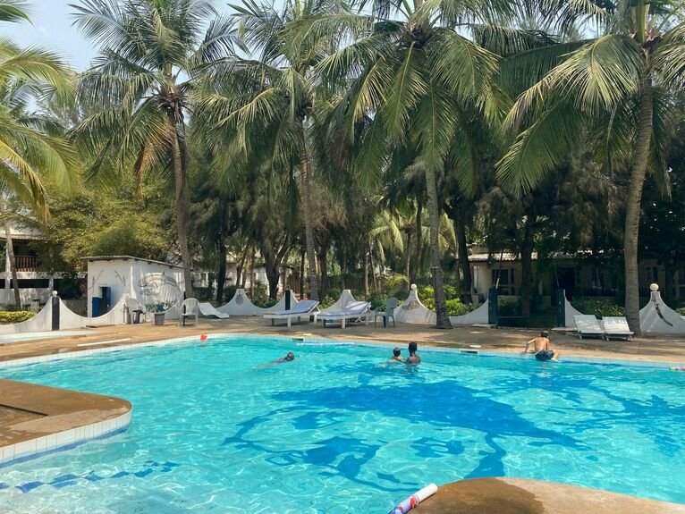 Hotel Awale Beach.