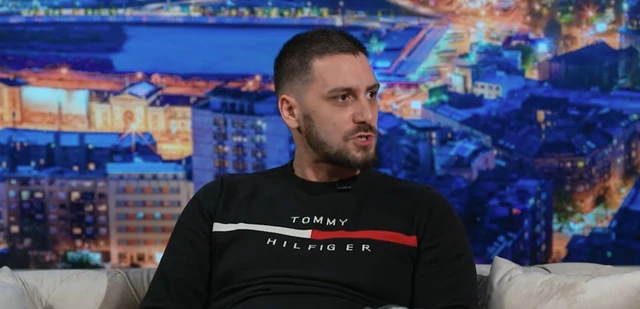 "NA SVE NAČINE POKUŠAVA DA SE VRATI U RIJALITI!" Isplivala istina o LAŽNOJ SVADBI i Lazaru Čoliću Zoli