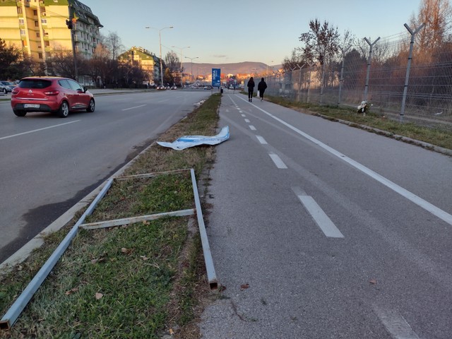 Tragovi na mestu tragedije