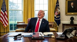 pozycja trumpa chaotycznie wzmacniana