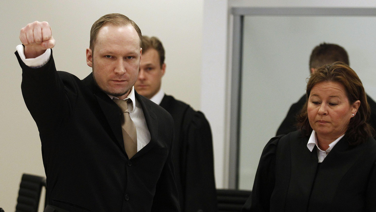 Anders Behring Breivik, który jest oskarżony o morderstwo 77 osób, wystąpił z prawie godzinnym przemówieniem na swoim procesie. Breivik powiedział, że jeszcze raz dokonałby tego, co zrobił. Nie żałuje niczego, a spędzenie przez niego reszty życia w więzieniu lub męczeńska śmierć dla kraju byłaby dla niego zaszczytem.