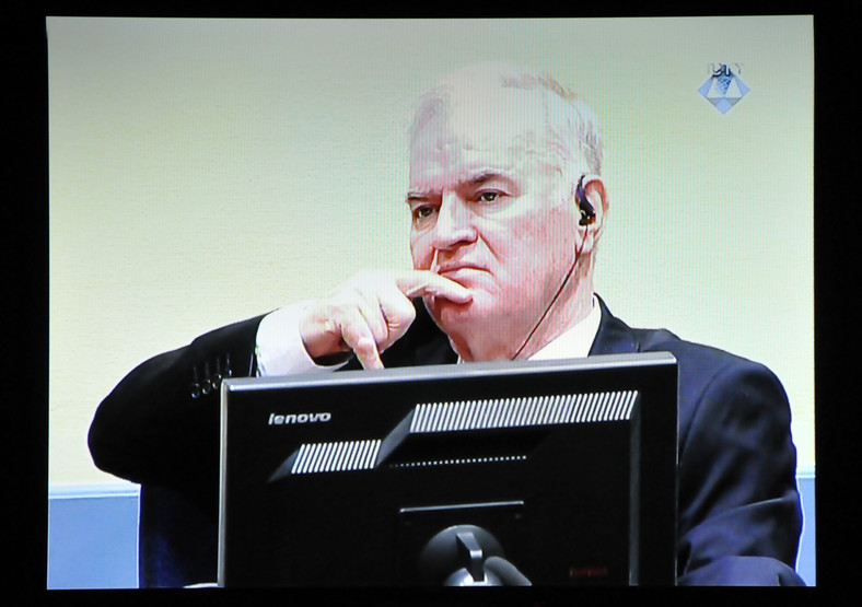 Ratko Mladić podczas procesu w Hadze w 2017 r.
