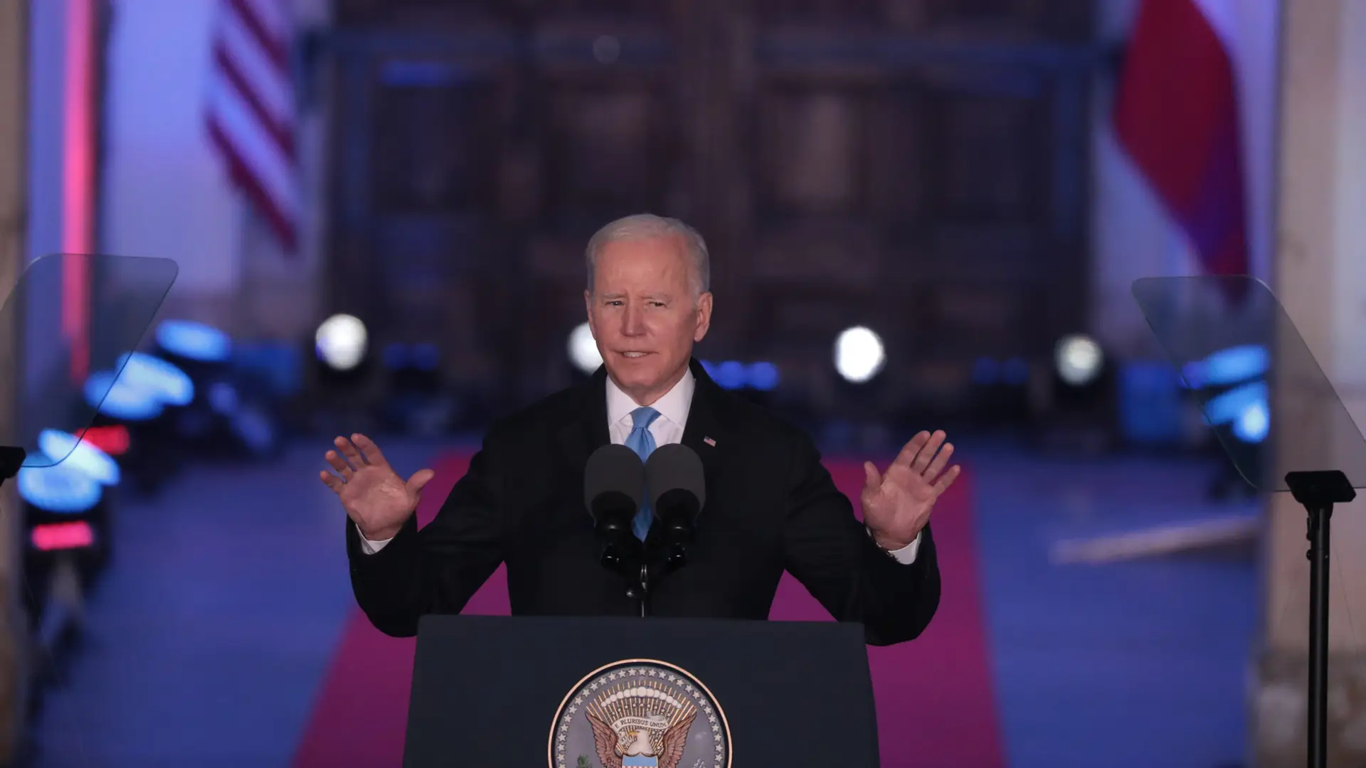 Joe Biden przemawiał w Warszawie. "Ukraina nigdy nie ulegnie". Podziękował Polakom