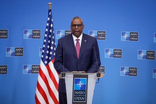 Szef Pentagonu w Polsce. Lloyd Austin spotka się z Dudą i Błaszczakiem