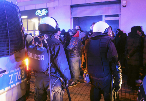 120 włoskich kibiców zatrzymanych w Warszawie. Zaatakowali policję