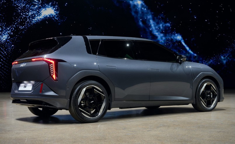 Nowa Kia EV4