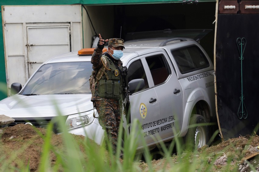 Masovna grobnica u El Salvadoru