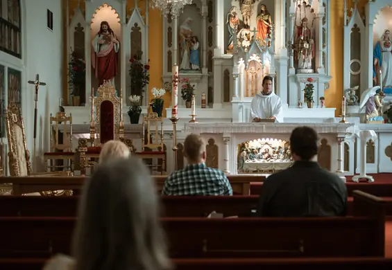 Chciała dokonać apostazji. Ksiądz powiedział jej, że "nie będzie tracił czasu na osoby niewierzące"