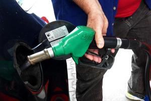 Zwolnienie z VAT furtką do odliczania kosztów na paliwo i naprawy samochodu
