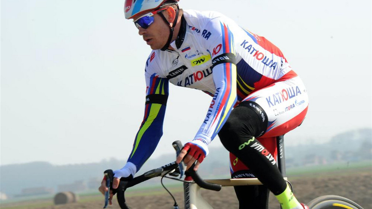 Alexander Kristoff przedłużył kontrakt z grupą Katiusza. Nie wiadomo, jak długo obowiązywać będzie nowa umowa rewelacyjnego w obecnym sezonie Norwega. Na pewno jednak triumfator Tour of Flanders będzie reprezentował barwy rosyjskiej ekipy w 2016 roku.