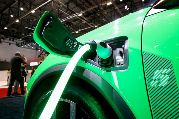 Producenci samochodów wprowadzający na rynek nowe pojazdy elektryczne (EV) w Europie są niemal jednomyślni co do swoich obaw.