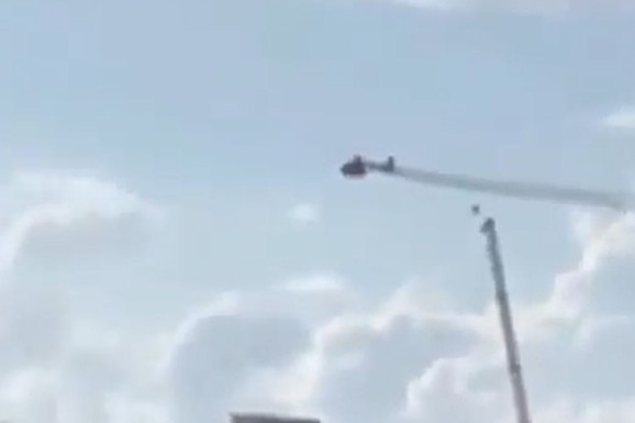 (VIDEO) PAO HELIKOPTER, NEMA PREŽIVELIH! Teša nesreća u Saudijskoj Arabiji: Snimljen jeziv trenutak nesreće