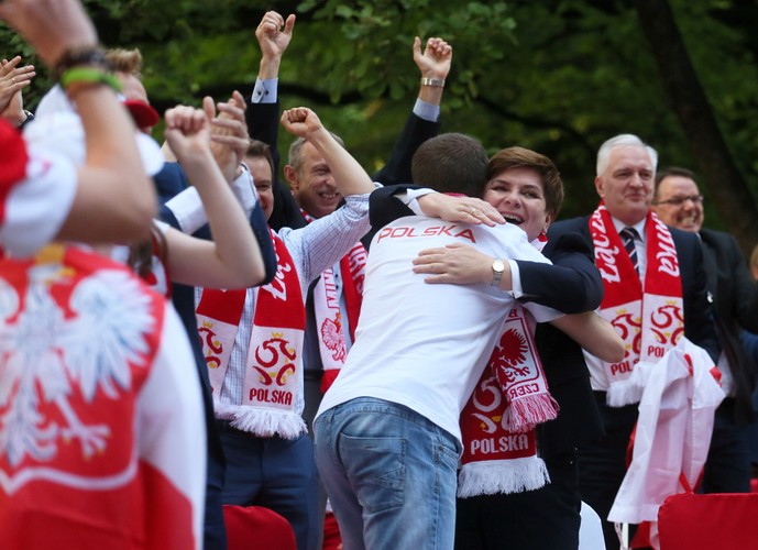 PREMIER SZYDŁO I MINISTROWIE TEŻ KIBICOWALI