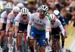 Triumf Burgaudeau na 6. etapie wyścigu Paryż-Nicea. Roglic wciąż liderem