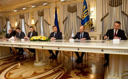 Kreml oficjalnie wkracza do gry na Ukrainie. Rosja wysyła obserwatorów