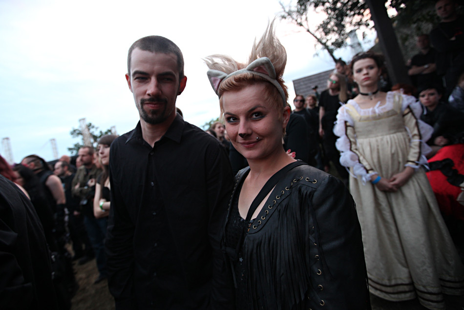 Publiczność na festiwalu Castle Party 2011 (fot. Joanna Combik/Onet.pl)