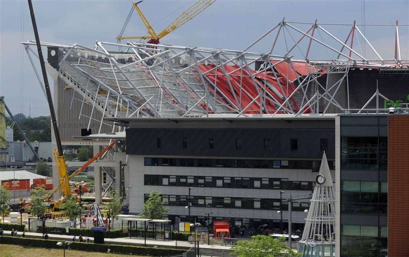 Zawalił się dach stadionu FC Twente Enschede