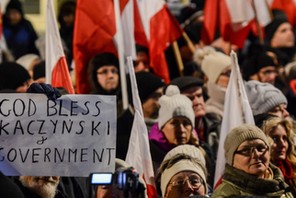 Kontrmanifestacja PIS w Warszawie