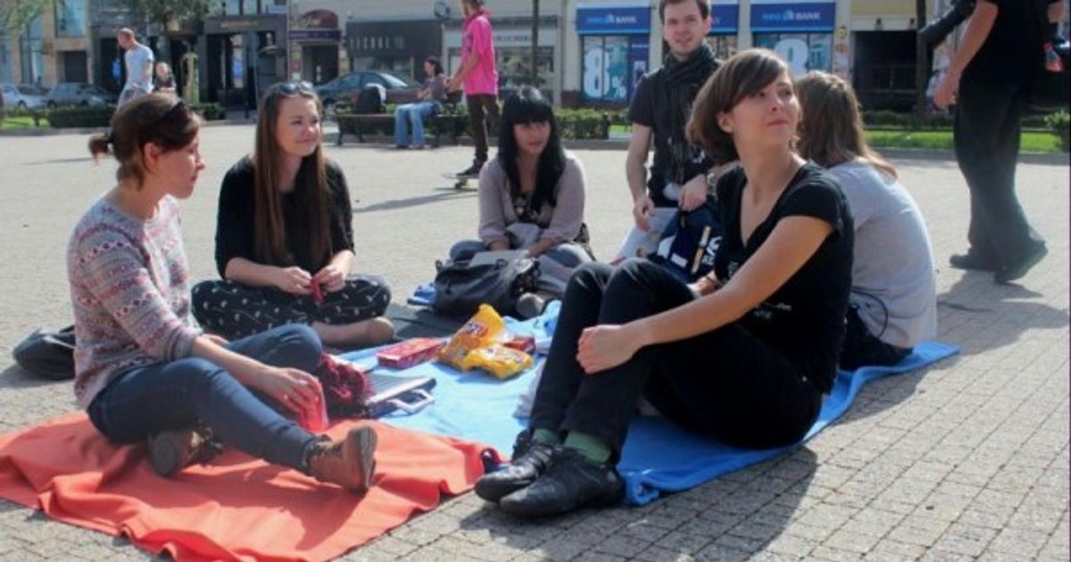 Piknik na placu Wolności niekoniecznie na dywanach - Wiadomości