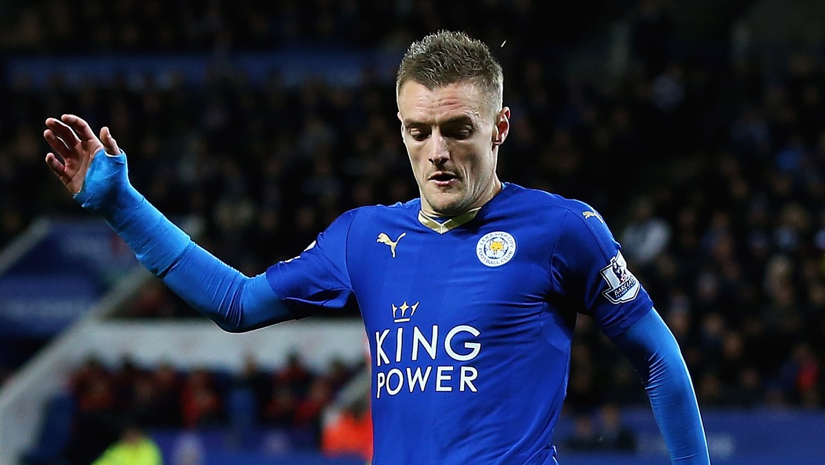 Na swoim profilu na Twitterze Jamie Vardy, angielski piłkarz Leicester City, zamieścił świetne nagranie. Na nim widać, jak zawodnik poradził sobie z tak zwanym Paper Challenge.