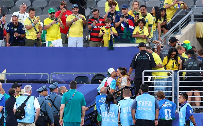 Bruna Bjankardi sa ćerkicom gledala utakmicu Brazil - Maroko na Mundijalu, ovako je izgledao njihov susret sa Nejmarom