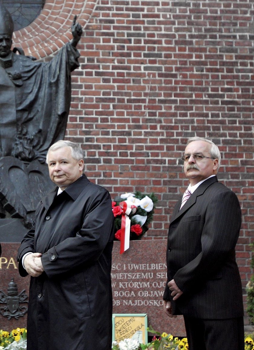 PiS poucza posłów ws. Krasulskiego.