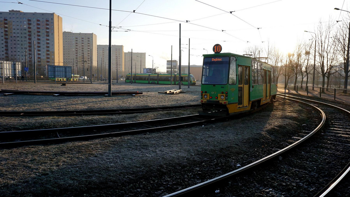 Wraz z początkiem marca ruszyły prace związane z przebudową sieci trakcyjnej na ulicy Murawa na poznańskich Winogradach. W związku z rozpoczętym remontem dwie linie tramwajowe - nr 4 i 10 - zmieniły trasy. Według stałego rozkładu pojadą dopiero za dwa miesiące.