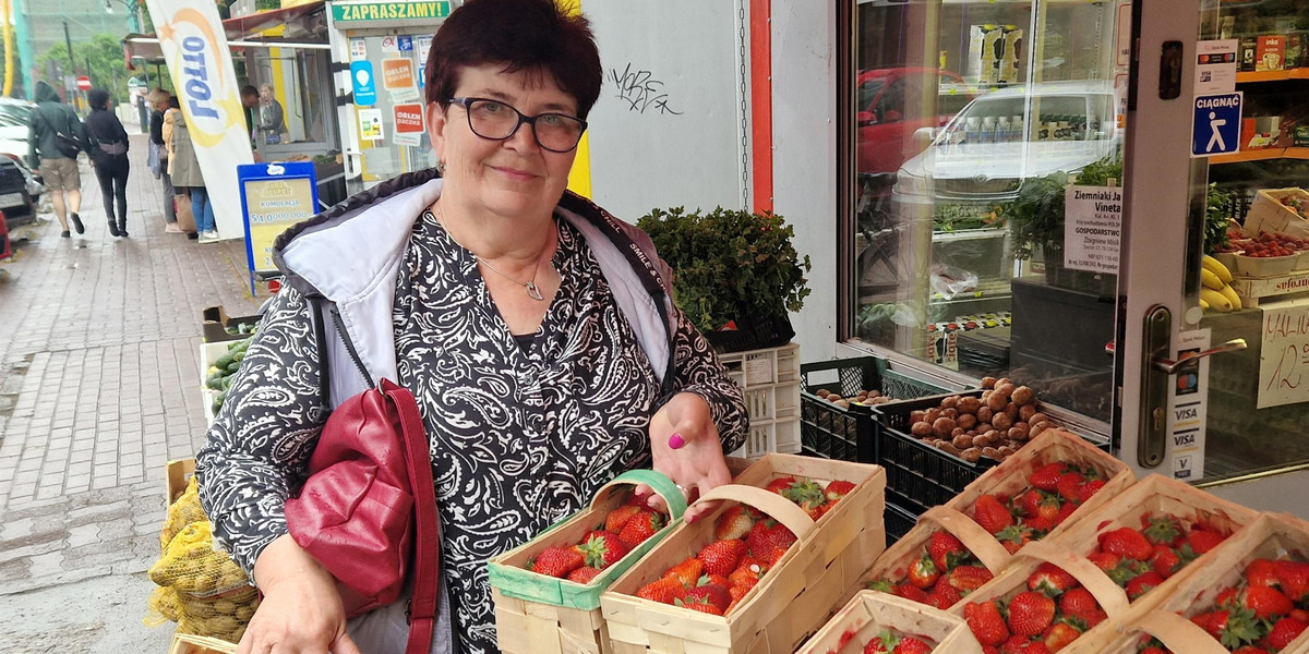 Mieszkańcy Kołobrzegu z niedowierzaniem patrzą na ceny truskawek. Dlaczego jest tak drogo? Znamy wyjaśnienie tej zagadki
