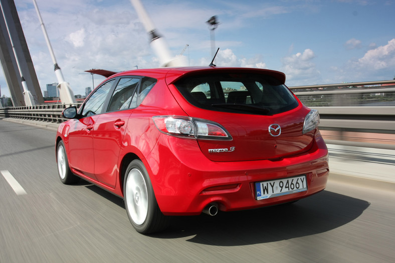 Mazda 3 2.0: Trójka w pikantnym opakowaniu