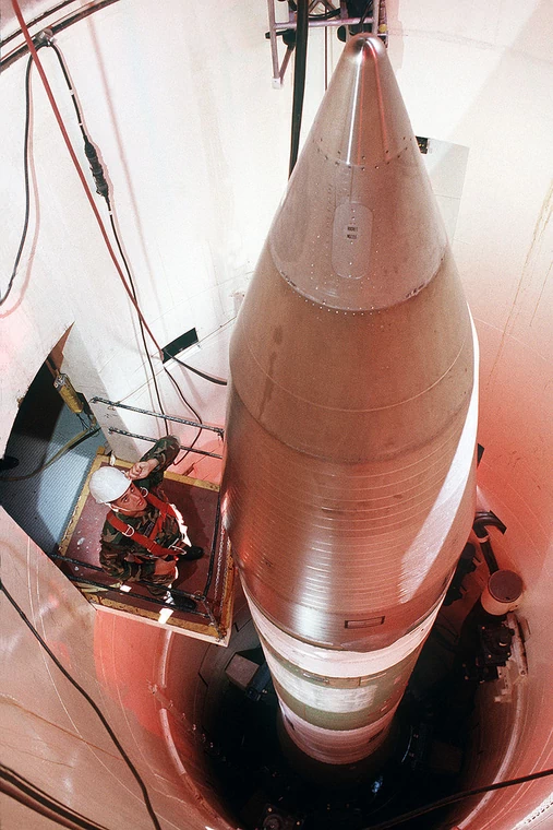 Pocisk Minuteman III w silosie atomowym