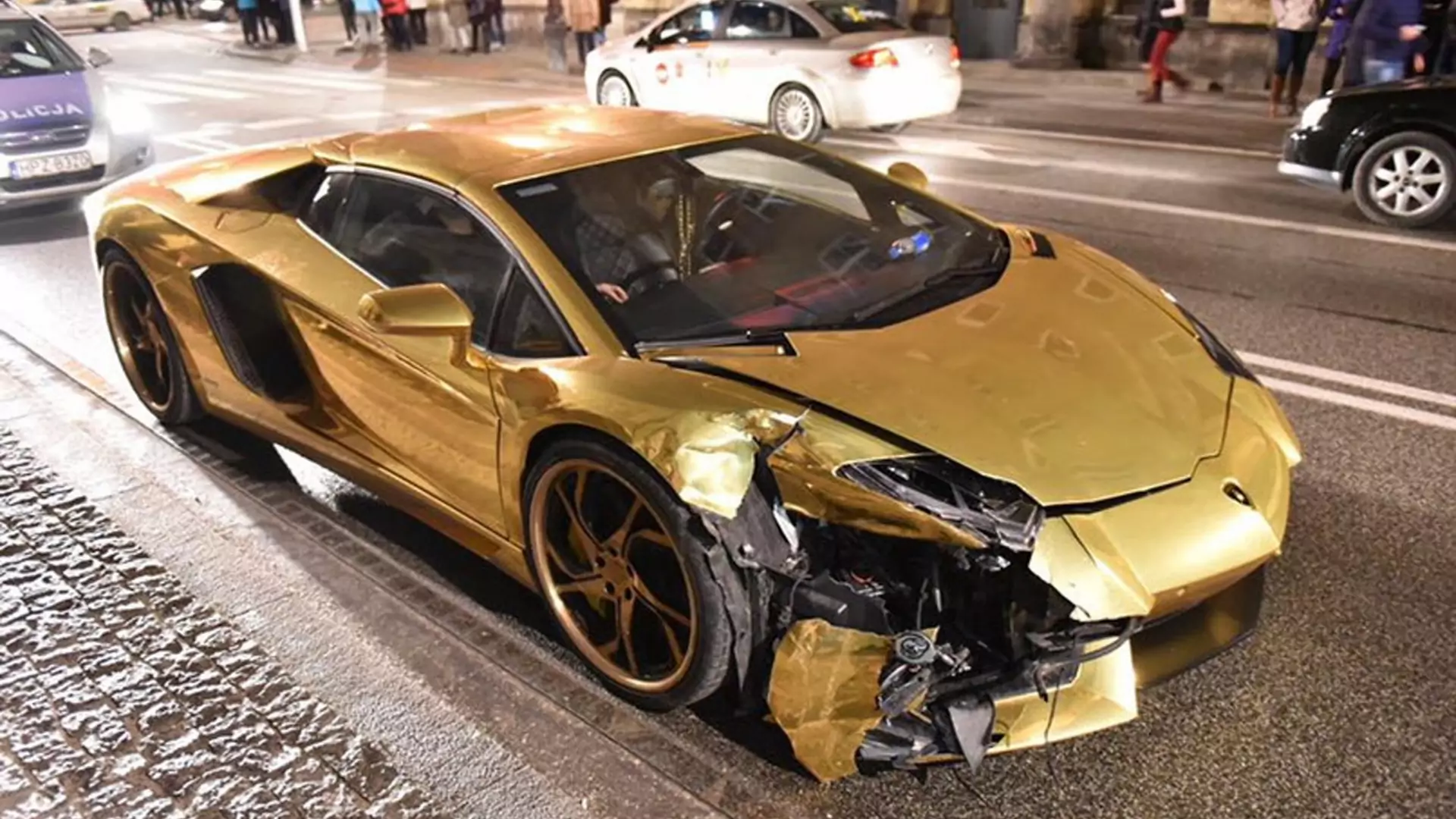 Pamiętacie rozbite złote Lamborghini? Znamy dalszy ciąg jego historii